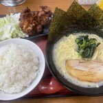 Rice to Ramen Tachikawa Ya Isesaki Ten - 唐揚げセット　1050円  ライス　250円！