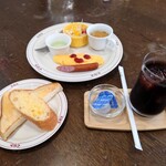 ハニーハウス - 料理写真:●モーニングサービスC（アイスコーヒー）450円

◯アイスコーヒー
苦味クッキリ、酸味も強めな味わい