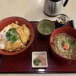 Kazoku Tei Nara Gakuenmae Ten - カツ丼セット　温そばで