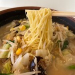 麺の店 きらく苑 - 太麺も選べます