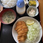 Tsuruya - ロースカツ定食