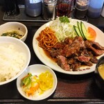 Seimenya Shokudo - 山盛り乱切りステーキ定食（300g）¥2486