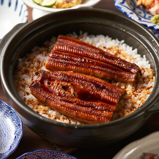 【大人気メニュー】鰻の土鍋ご飯※コースもあります。