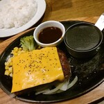 COCO'S Higashiwatsukiten - ビーフハンバーグステーキ チェダーチーズ（Eセット）¥1,320/税別