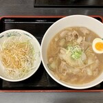 Hidakaya Korakuen Hakusan Dori Ten - 肉そば ¥690 ＋ 細切りネギ ¥140