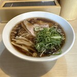 Chuka Soba Kiraku Shin Nagata - 中華そば 並(800円、斜め上から)