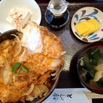 とん鈴 - カツ丼＠900円