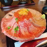 吉祥寺 肉ドレス海鮮丼 - 