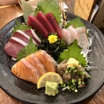 Toro Masa Shinjuku Ten - お刺身5種盛り合わせ