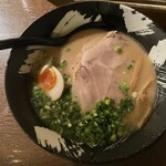 Cho Fu - 豚骨醬油ラーメン 880円