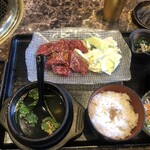 Yakiniku Housen - 