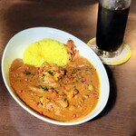 ギャラリー風の道＆カフェ - 料理写真:・スパイシーチキン魔女カレー
・アイスコーヒー