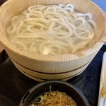 Marugame Seimen Toyama Gofuku Ten - 釜揚げうどん(大)