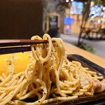 CANAL-FOOD'S DEPARTMENT - たっぷり胡椒のレモン焼きそばリフトは苦手です