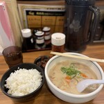 老虎苑 - かす汁定食@500円の汁（大）プラス@100円