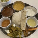 インド・ネパール料理店 The Mountain HUB - タカリセット上から