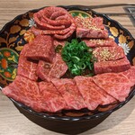 Wagyu Yakiniku Kamakura Niku to Nihonshu - 和牛ハラミ、ランプ、シャトーブリアン、肩三角