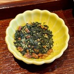 和カフェTsumugi  - 白飯にはお茶ふりかけが付きます♪