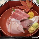 Ishidoriya Kaishoku Shinkameya - 三陸産の鱸の腹身､天然本鮪の中トロ､鰆の造り