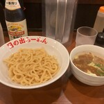 日の出らーめん - 変わらぬ味が、常に正解とは言い切れない。