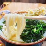 オハラうどん - 手打ち感がよくわかる
コシはなく、柔らかいけど美味しいね♡