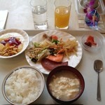 はなもみ - 朝ご飯。那覇は曇り空。