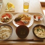 はなもみ - 朝ご飯。沖縄そばのスープで食べるゆし豆腐はうまい‼