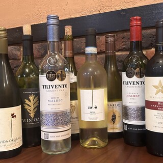 A wide variety of drink menus! A carefully selected lineup of wines