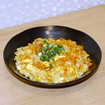 Chinese Kitchen 由里 - チキンラーメン炒飯