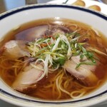 Ginza Aster Akabane Hinkan - 叉焼麺。