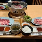 Sumibi Yakiniku Manmaru Kawahigashi Ten - 萬まる盛ランチ、焼肉3種盛ランチ、カルビ ハラミランチ