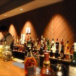 KTR's BAR - 落ち着いた雰囲気の店内。