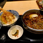 Soba Shubo Sasajin Shibuya Ten - ご飯全景。思ったよりも景色は良い