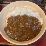 Arahata - カレーセット　790円　サラダ、味噌汁、漬物付き