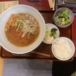 Arahata - とんかつラーメンセット　1,250円