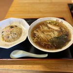 Hatsumi - Bセット 半チャンラーメン700円