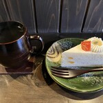 Coffee Katana - リンゴのケーキ 刀ブレンド