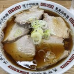 くどうラーメン - チャーシューメン大　チャーシューは程よい味加減です。