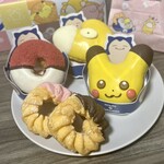 mister Donut Ichikawa Ekimae Shop - 『ポケモンドーナツ ピカチュウ』
                        『ポケモンドーナツ コダック』
                        『ポケモンドーナツ モンスターボール』
                        『エンゼルフレンチ』
                        『ストロベリーカスタードフレンチ』
                        