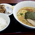 ○屋 - 料理写真:醤油とんこつラーメンから揚げ2個セット￥750