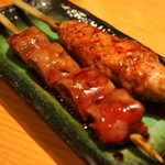 Yakitori Uzuki - 【おまかせ串盛り合わせ】つくねは味付けが選べます♪たれ(卵黄つき)、おろしポン酢、塩、たれ♪鮮度の良いレバーは臭みもなく、とろける旨さで大人気♪