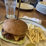 HAT Burger&Coffee Shop - 