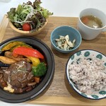 Cafe&lunch F+ - 