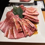 和牛焼肉食べ放題 肉屋の台所 - 