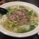 HUONG VIET - 牛肉のフォーはじっくり煮込まれた牛肉の乗ったあっさりスープの米粉の麺の料理。