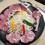 Yakiniku Horumon Jingisukan Gotsubo - 