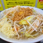 バク豚696 - 料理写真:バク豚ラーメン（小）＋ベビースター、生卵、旨辛ソース