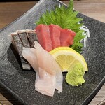 Seafood Kushiyaki Manten - 刺身3種サービス