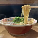 Unazuki - 中華そば 並
                        セット 日替りお寿し三切付
                        ※サーモンの磯巻