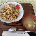 食堂大和 - 肉チャーハン　850円